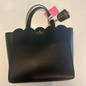 Mini Mina KATE SPADE Magnolia
NWT
Street Black Dolce Crossbody
BRAND NEW